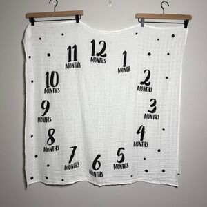 Pearhead Baby Monthly Blanket 42x40 White Black 1 Year Watch‎ Me Grow Newborn